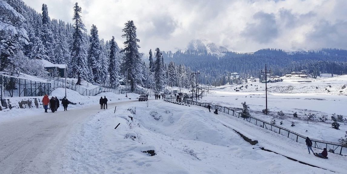 Minimum temp improves slightly in J&K, possibility of snowfall over few days from Saturday