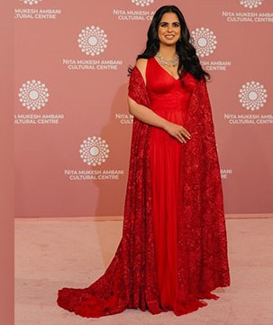 Isha Ambani looks gorgeous in red outfit at NMACC’s ‘India in Fashion’