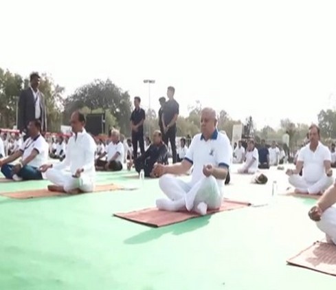 “Being healthy is also biggest service to nation”: MP CM Chouhan on International Yoga Day