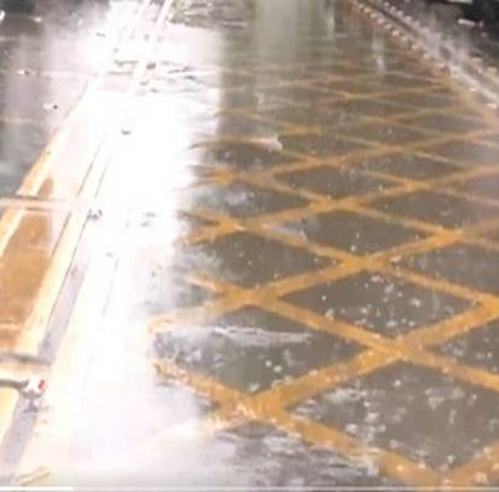 Rains lash parts of Mumbai, Monsoon likely to set in today: IMD