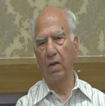 BJP veteran Shanta Kumar praises Himachal govt for rain-related relief work 