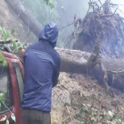 Landslide in Shimla’s Dudhli area causes damage, road-clearing operations underway