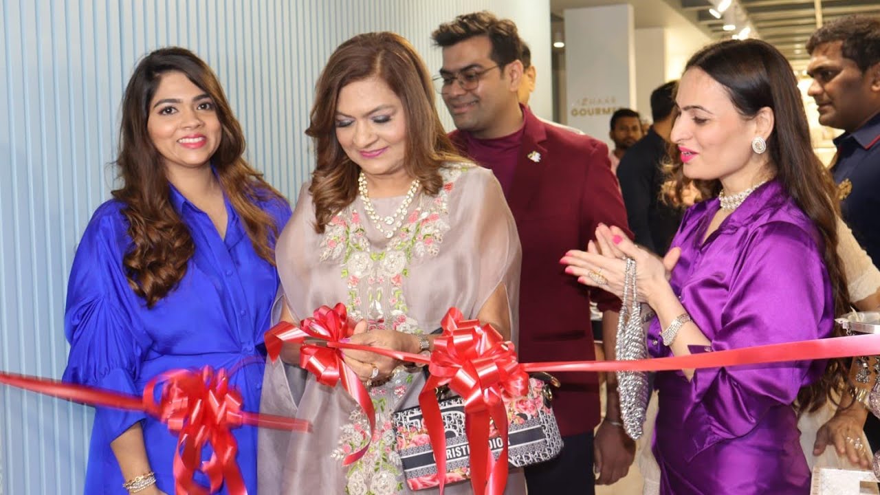 Indian Matchmaker Sima Taparia inaugurates IZZHAAR Juhu | Take One