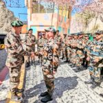 Lt Gen Upendra Dwivedi visits forward areas in Siachen to review operational preparedness
