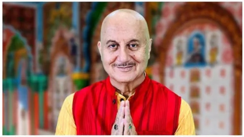 Anupam Kher visits Ayodhya to launch his program on Lord Hanuman temples
