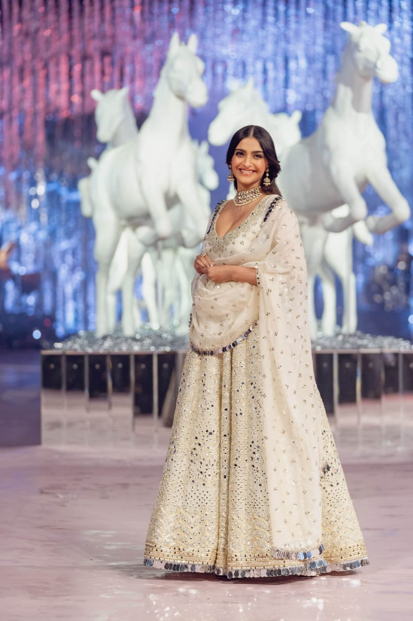 Pregnant Sonam Kapoor in ivory drape ensemble looks straight out