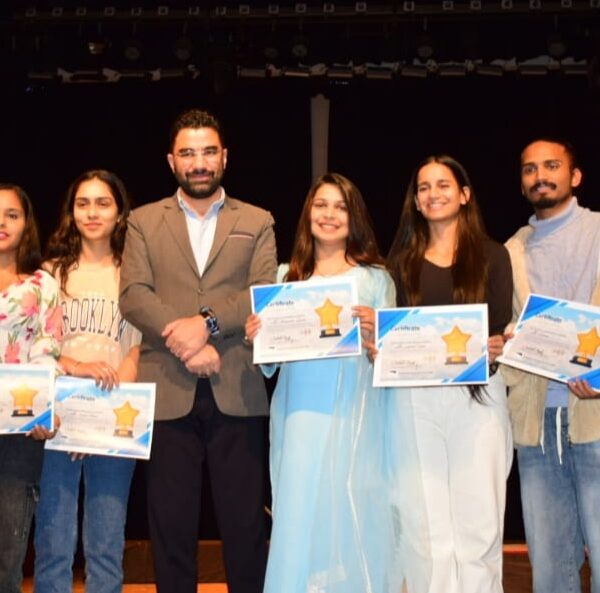 Dr Abid felicitates JKAACL artists at Tagore Hall