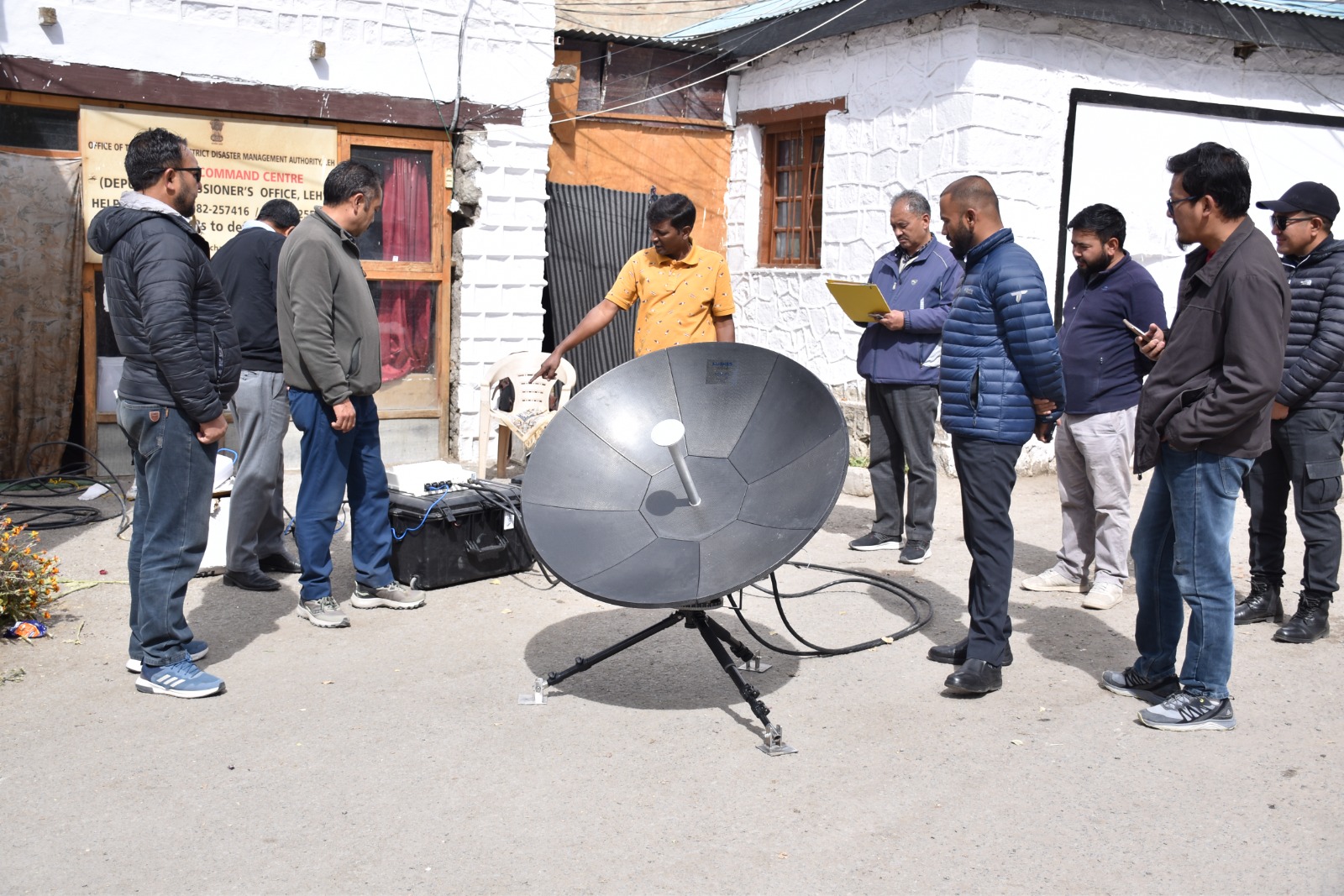 DC Leh Santosh Sukhdeve checks live performance of Quick Deployable Antennas