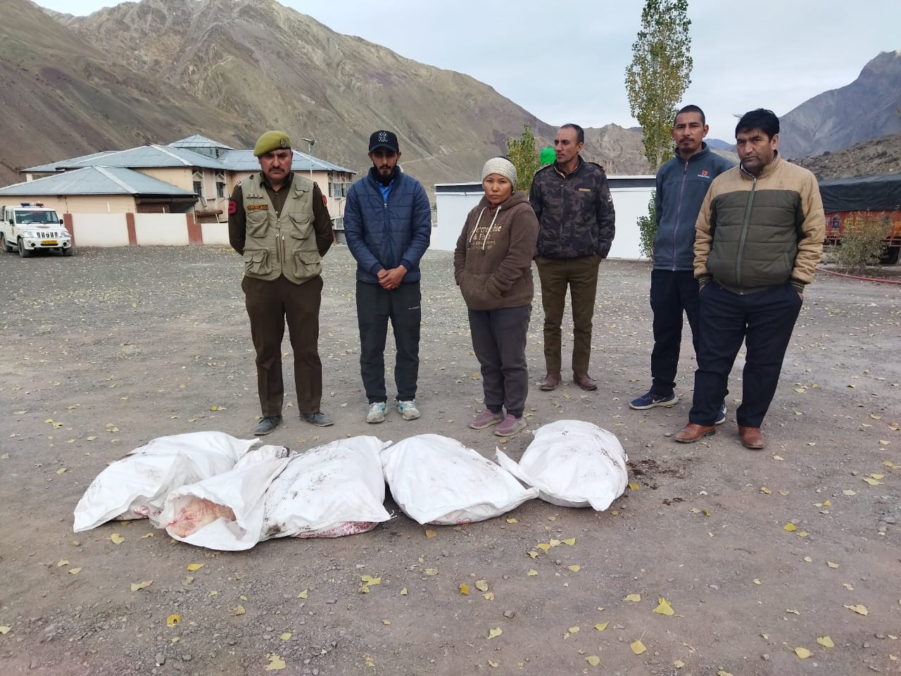 Market checking team inspects Khaltse market