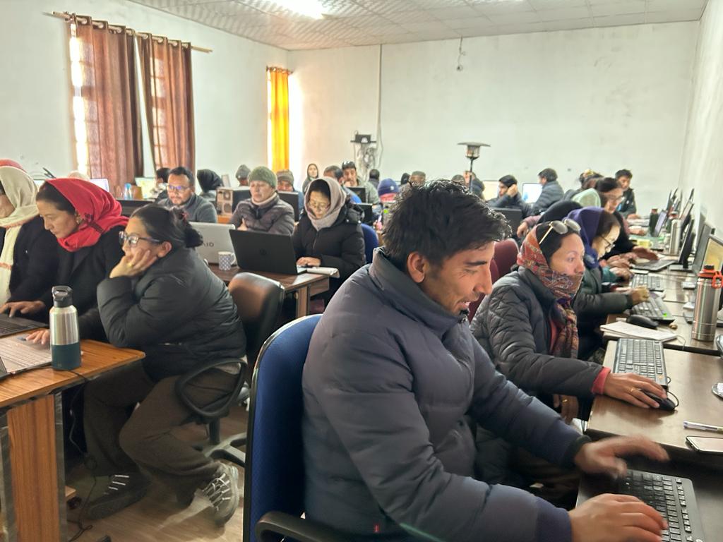 Digital literacy training for Head Teachers commences in Leh