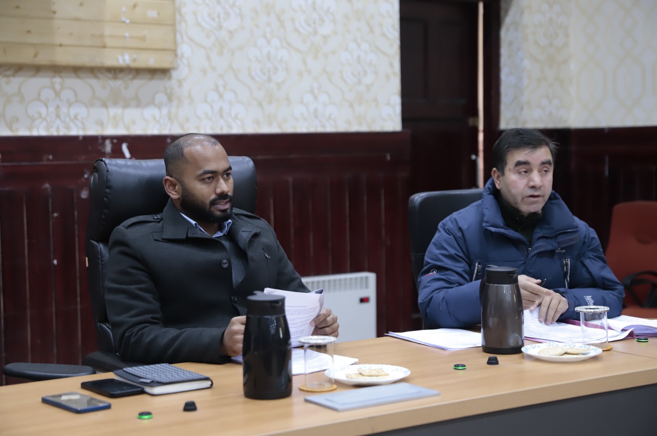 DC Leh Santosh reviews preparedness of celebration of 75th Republic Day