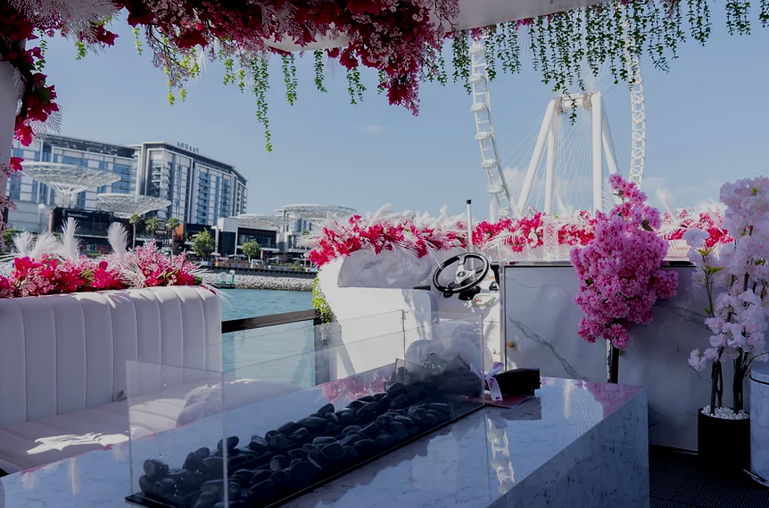 Dubai’s 1st Floating Brunch adorned with flowers creates new concept