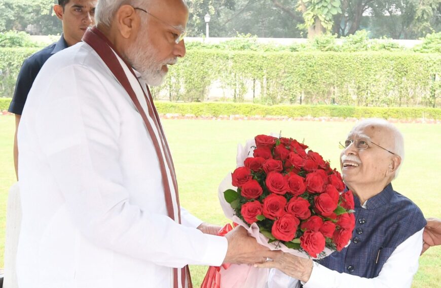 LK Advani to receive Bharat Ratna; announces PM Modi