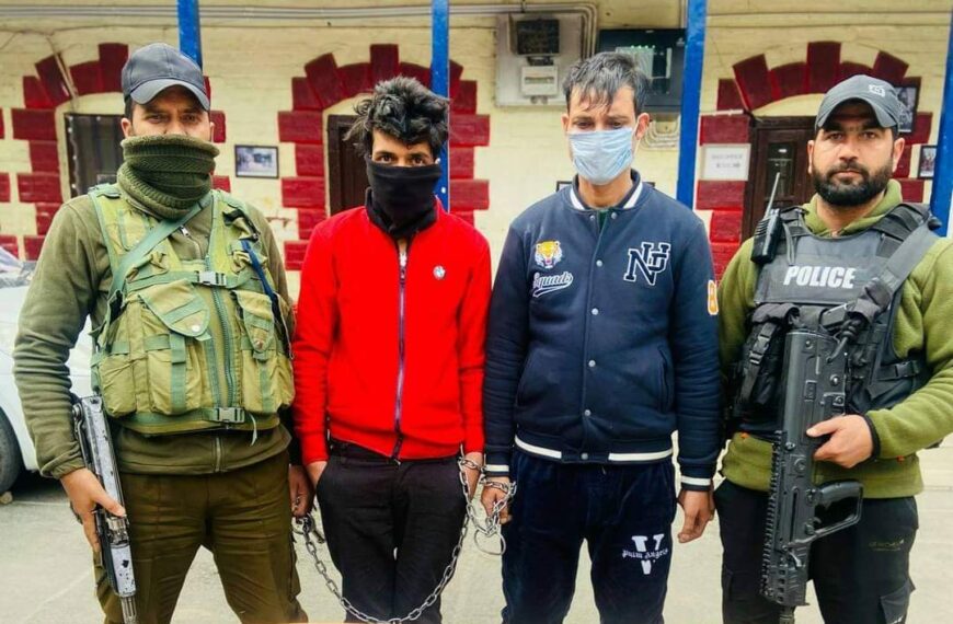 2 drug peddlers arrested in Pulwama, heroin and charas seized