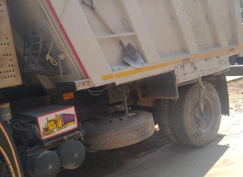 Samba police crackdown: 5 vehicles seized for illegal transportation/mining of construction material