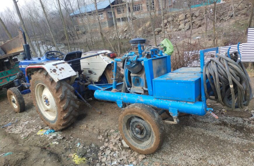Bandipora police seize tractor & drilling machine in crackdown on illegal mining