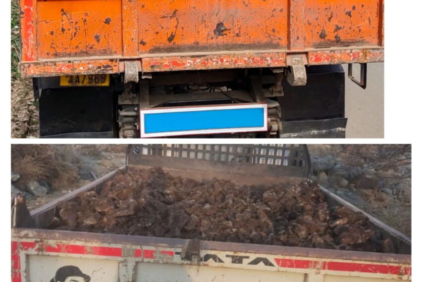 Two vehicles seized for illegal mining in Bandipora