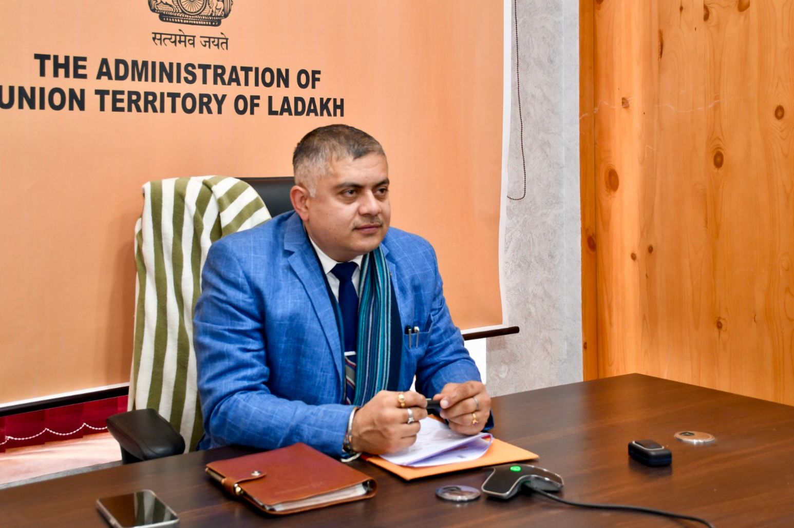 Amit Chairs Strategic Meeting, Charts Course for running Zero-Emission Hydrogen Fuel Cell Buses with Water in Ladakh, first time in India