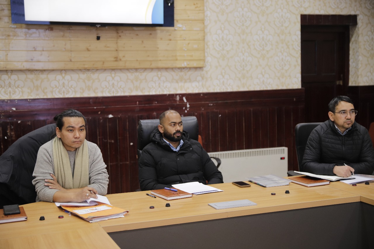 DC Leh chairs Rogi Kalyan Samiti District Hospital meeting,addresses key healthcare issues