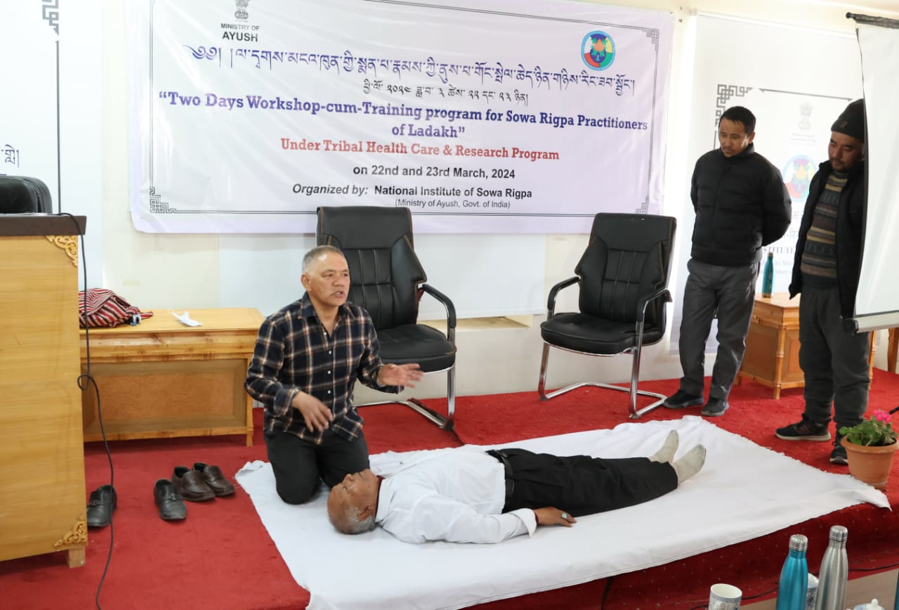 National Institute of Sowa-Rigpa organises 2-day workshop for Sowa-Rigpa practitioners in Leh