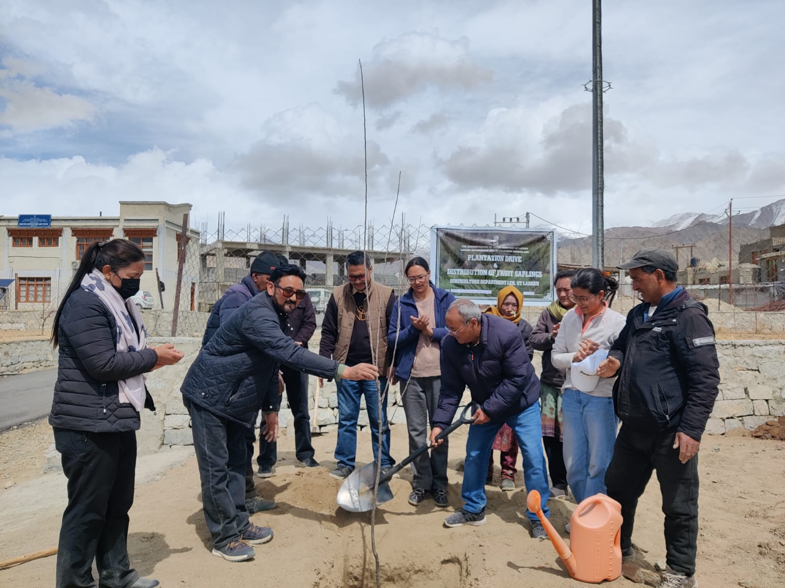 Plantation drive carried out at Agling