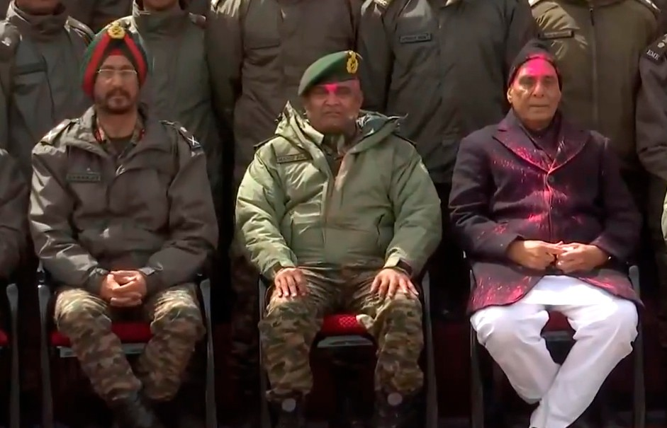 Rajnath Singh celebrates Holi with soldiers in Leh, says Ladakh India’s ‘capital of bravery’