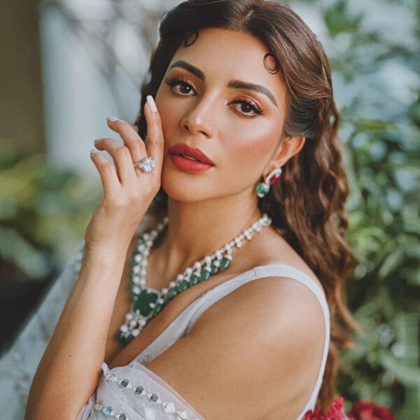 What A Beauty: Shama Sikander is your ultimate queen of hearts, looks alluring and bewitching in her white ethnicity