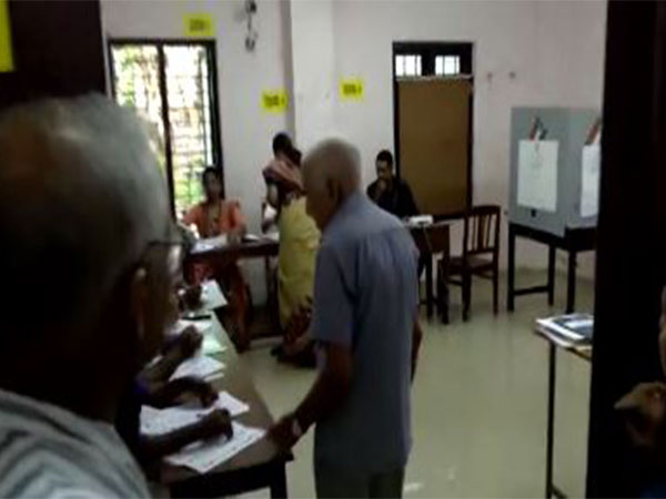 Voting begins in 88 seats in second phase of Lok Sabha…
