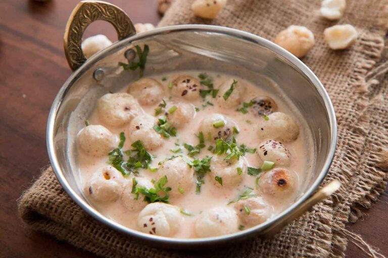 Makhana raita in the bowl