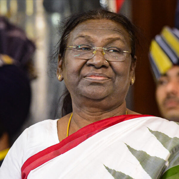 President Murmu greets people on Gujarat, Maharashtra formation day