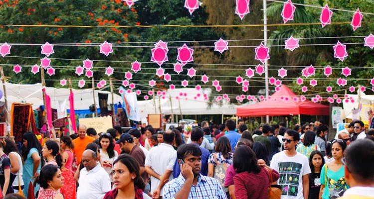 The picture shows the sunday soul sante where people gathers