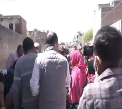 Delhi Police conducts verification drive to identify illegal Bangladeshi immigrants in Sangam Vihar