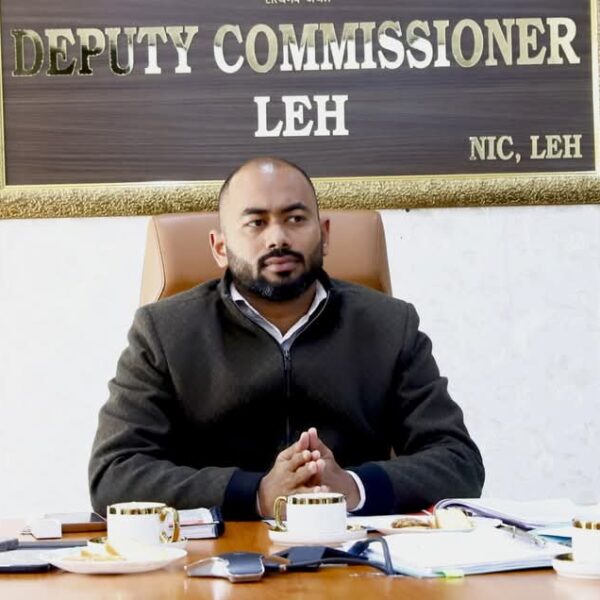 DC Leh Santosh Sukhdeve chairs meeting for implementation of SMILE scheme of MoSJE. 