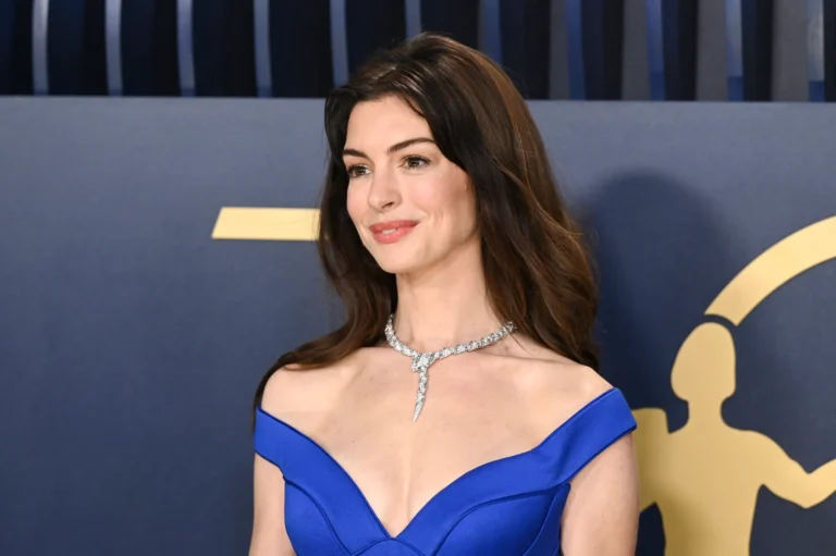 Anne Hathaway movies on netflix