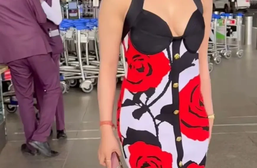 Watch: Global icon Urvashi Rautela gives serious summer fashion goals in a beautiful and pretty floral rose dress at the airport, netizens can't stop admiring!