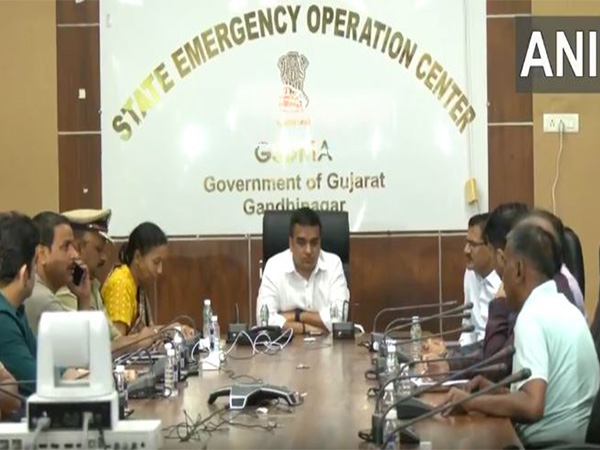  Gujarat Home Minister Harsh Sanghavi holds a meeting at the State Emergency Operation Centre (Photo/ANI)