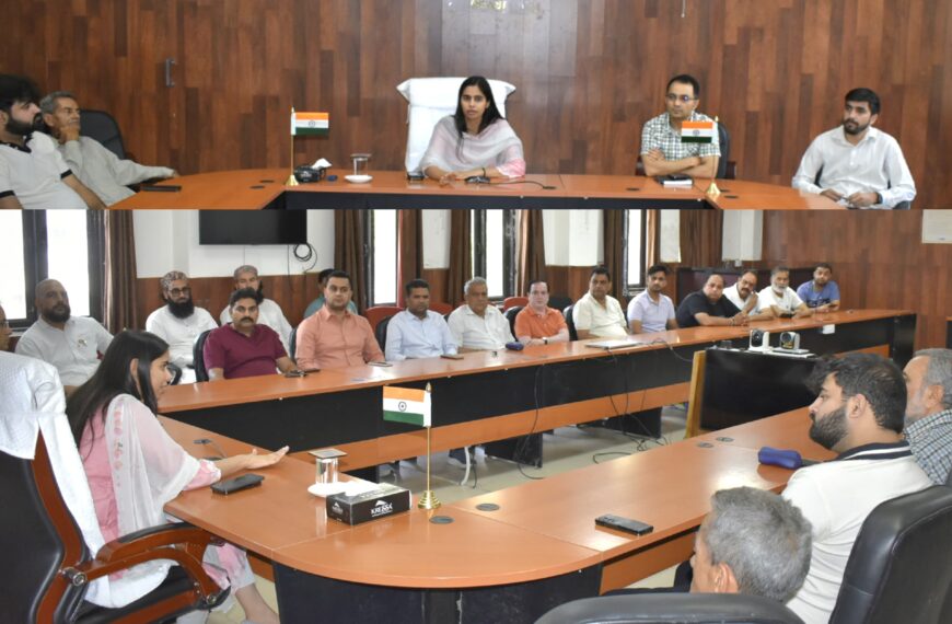 DC Reasi holds consultative meeting with prominent citizens to strengthen disaster response preparedness