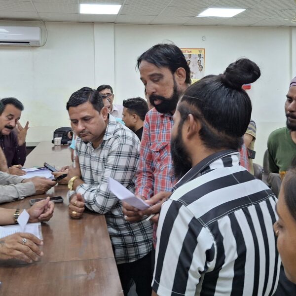 Dr. Narinder Singh, Vikram Randhawa holds Public Darbar at BJP headquarters