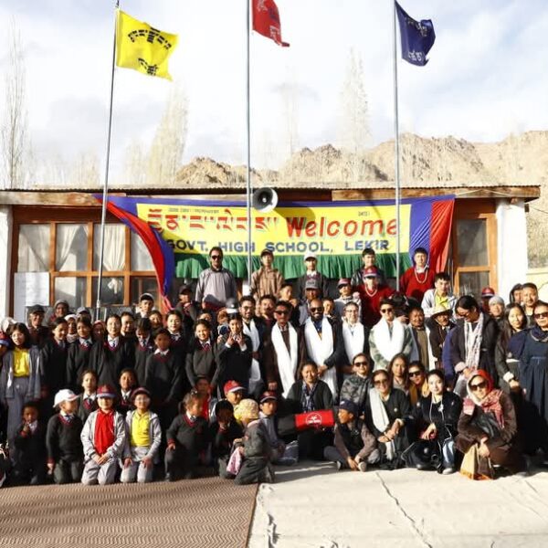 DC Leh Santosh Sukhdeve Distributes Archery Equipment at Government School Likir