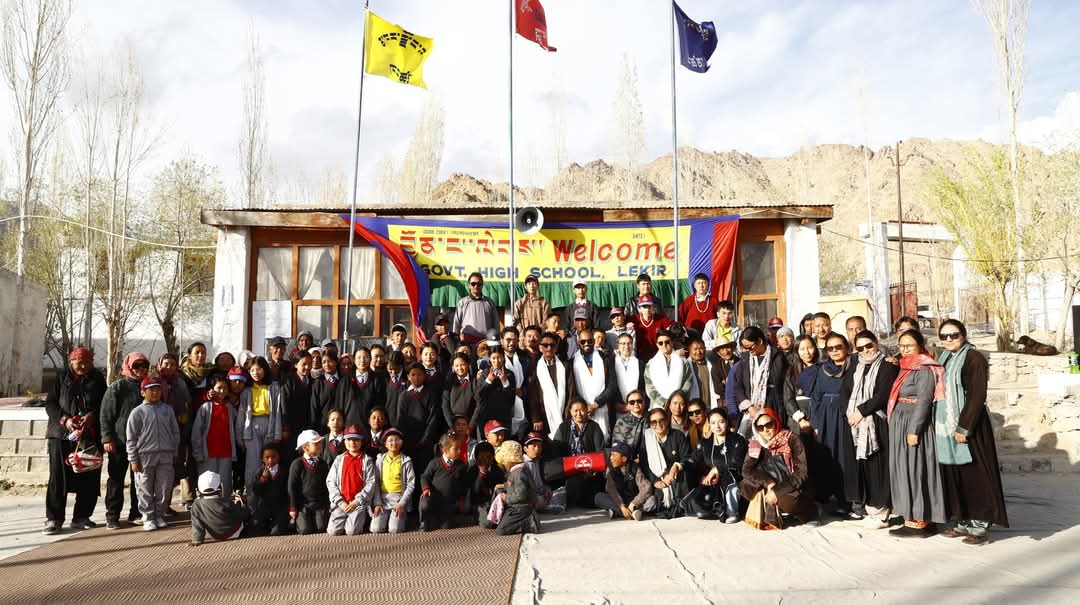 DC Leh Santosh Sukhdeve Distributes Archery Equipment at Government School Likir