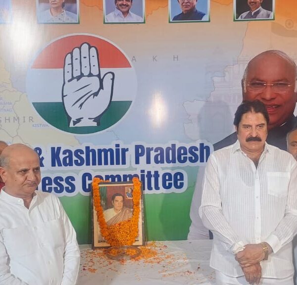 Rajiv Balidaan Divas observed in Congress HQ. Jammu ,Several places in the province