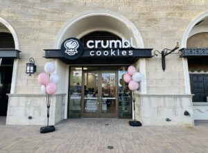is crumbl open on sunday