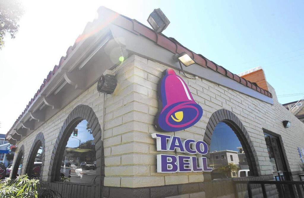 Is Taco Bell Open On 4th Of July