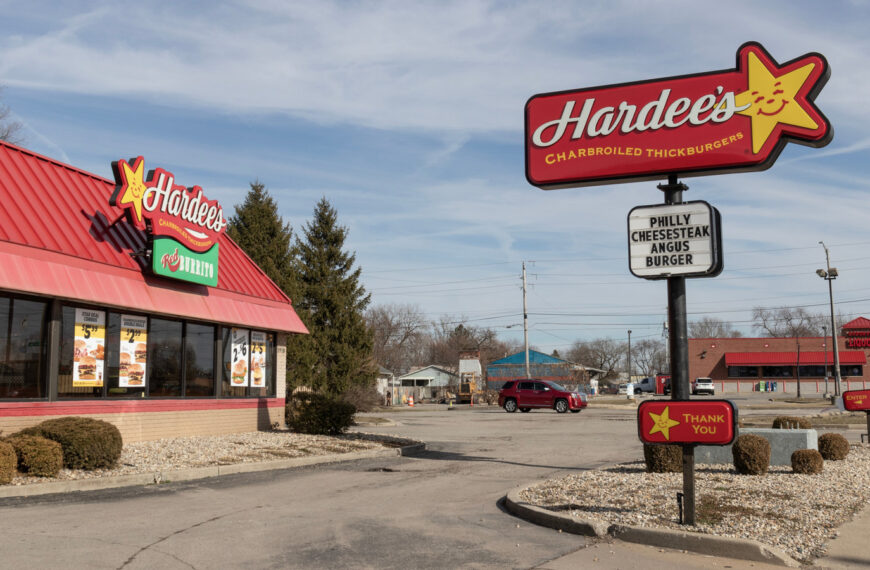 Is Hardee’s Open On 4th Of July?