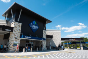 is sam's club open on july 4