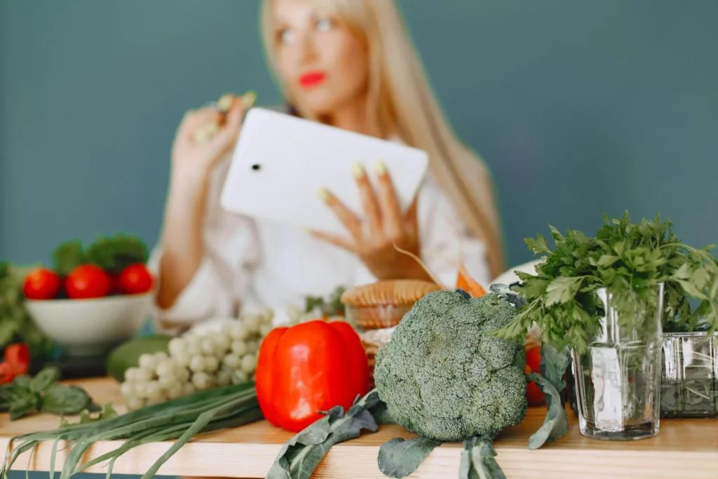 Explode Your Side Hustle into Digital Empire with Content