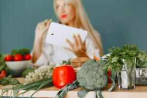 Explode Your Side Hustle into Digital Empire with Content