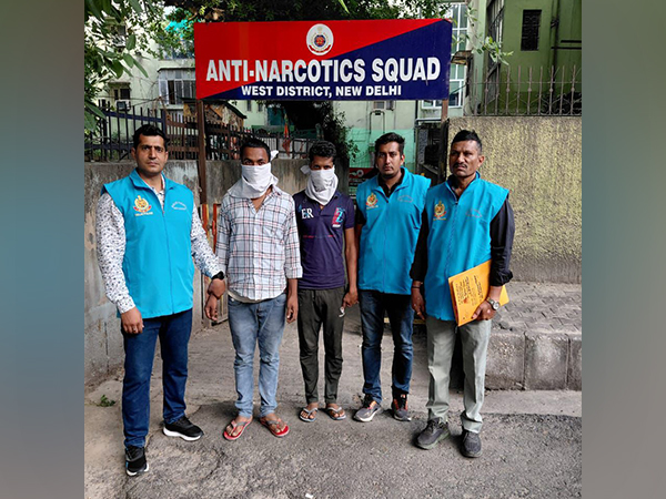   Delhi Police arrest two drug peddlers with over 4 kg of ganja (Photo/Delhi Police)
