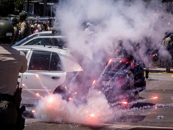US President Trump deploys National Guard to Los Angeles amid immigration raid protests